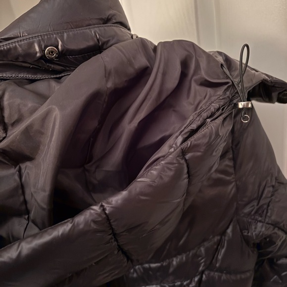 LIKE NEW BUFFBUNNY Onyx Black Waist Taper Puffer Jacket - Picture 9 of 10